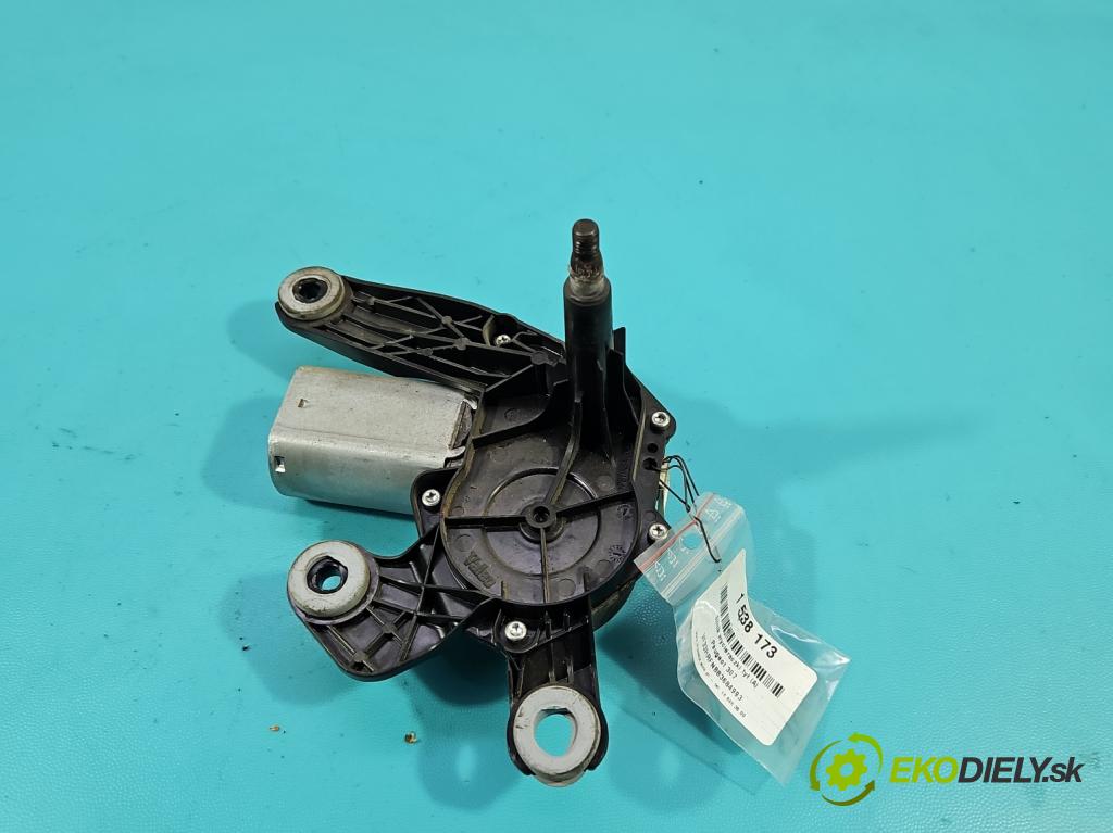 Peugeot 307 2.0 16V 136 HP manual 100 kW 1997 cm3 5- motor stieračov zadné 9640961380