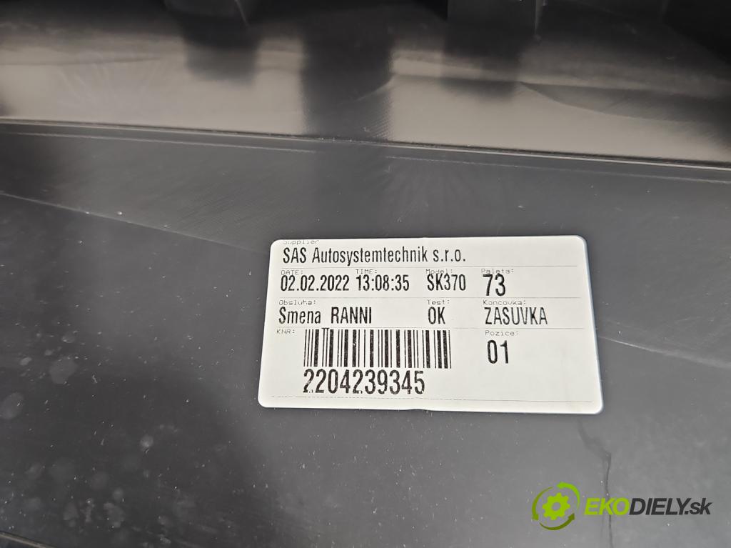 Skoda Scala 2019- 1.0 tsi 114 HP manual 84 kW 999 cm3 5- operadlo  (Lakťová opierka)