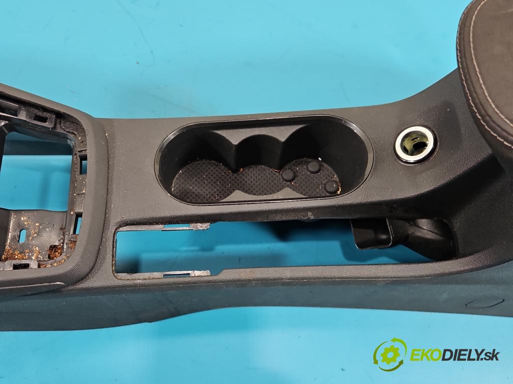 Skoda Scala 2019- 1.0 tsi 114 HP manual 84 kW 999 cm3 5- operadlo  (Lakťová opierka)