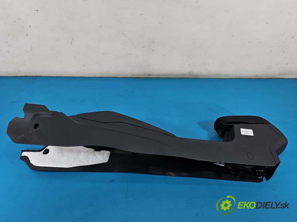 Skoda Scala 2019- 1.0 tsi 114 HP manual 84 kW 999 cm3 5- operadlo  (Lakťová opierka)