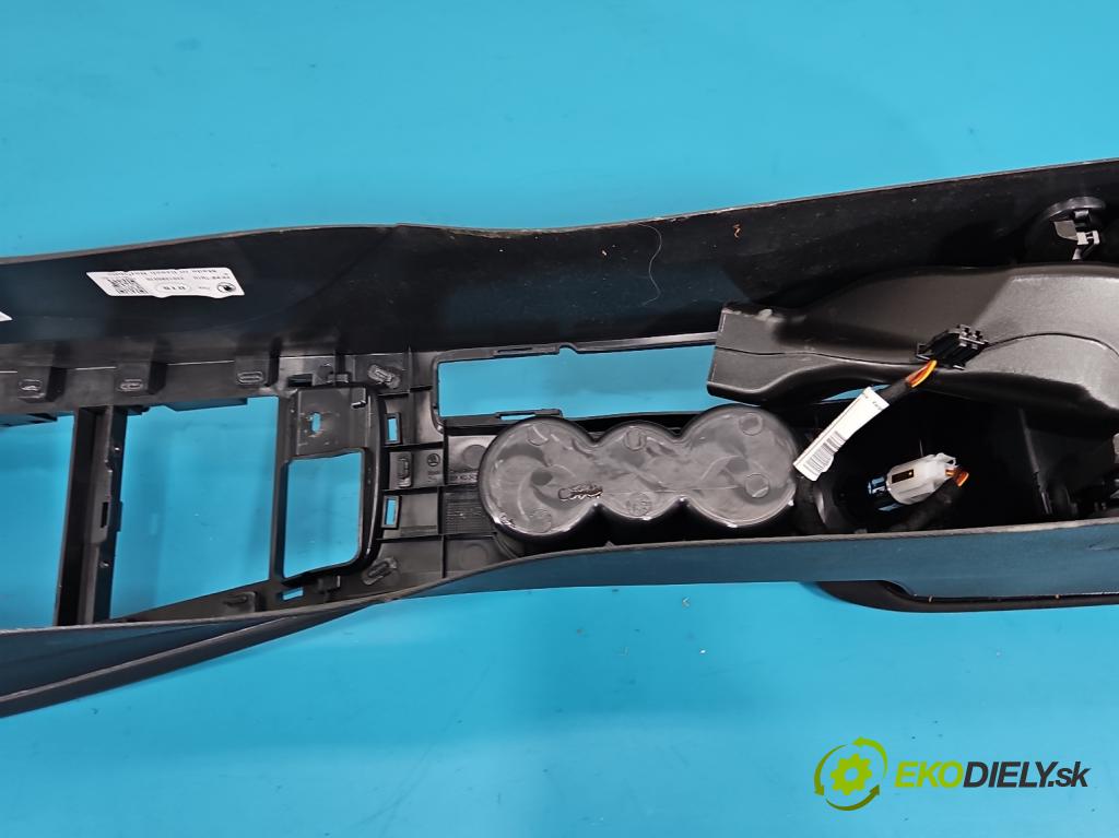 Skoda Scala 2019- 1.0 tsi 114 HP manual 84 kW 999 cm3 5- operadlo  (Lakťová opierka)