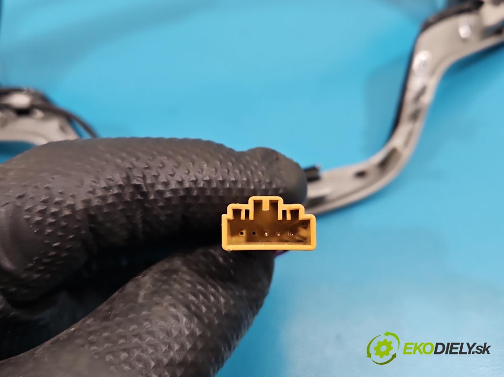 Skoda Scala 2019- 1.0 tsi 114 HP manual 84 kW 999 cm3 5- prepínač multifunkční: řízení: 5E3919719H (Prepínacie páčky pod volantom)