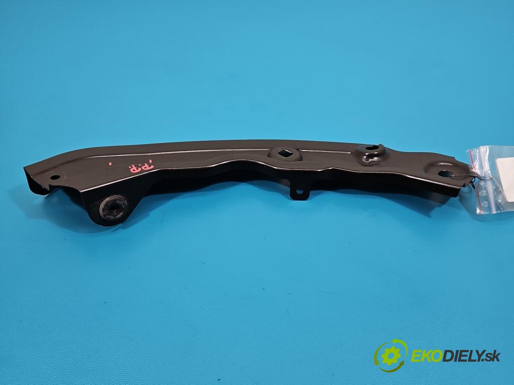 Skoda Scala 2019- 1.0 tsi 114 hp manual 84 kW 999 cm3 5- stěna přední 657805932 (Přední výztuha)