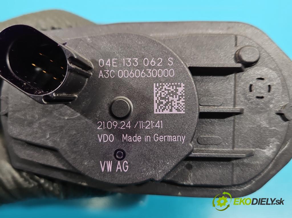 Skoda Octavia IV 2019- 1.5 TSI 150 HP automatic 110 kW 1498 cm3 5- klapka 04E133062S (Škrtiaca klapka)