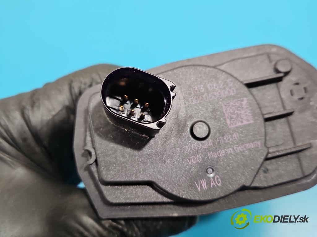 Skoda Octavia IV 2019- 1.5 TSI 150 HP automatic 110 kW 1498 cm3 5- klapka 04E133062S (Škrtiaca klapka)