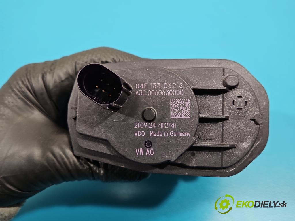 Skoda Octavia IV 2019- 1.5 TSI 150 HP automatic 110 kW 1498 cm3 5- klapka 04E133062S (Škrtiaca klapka)