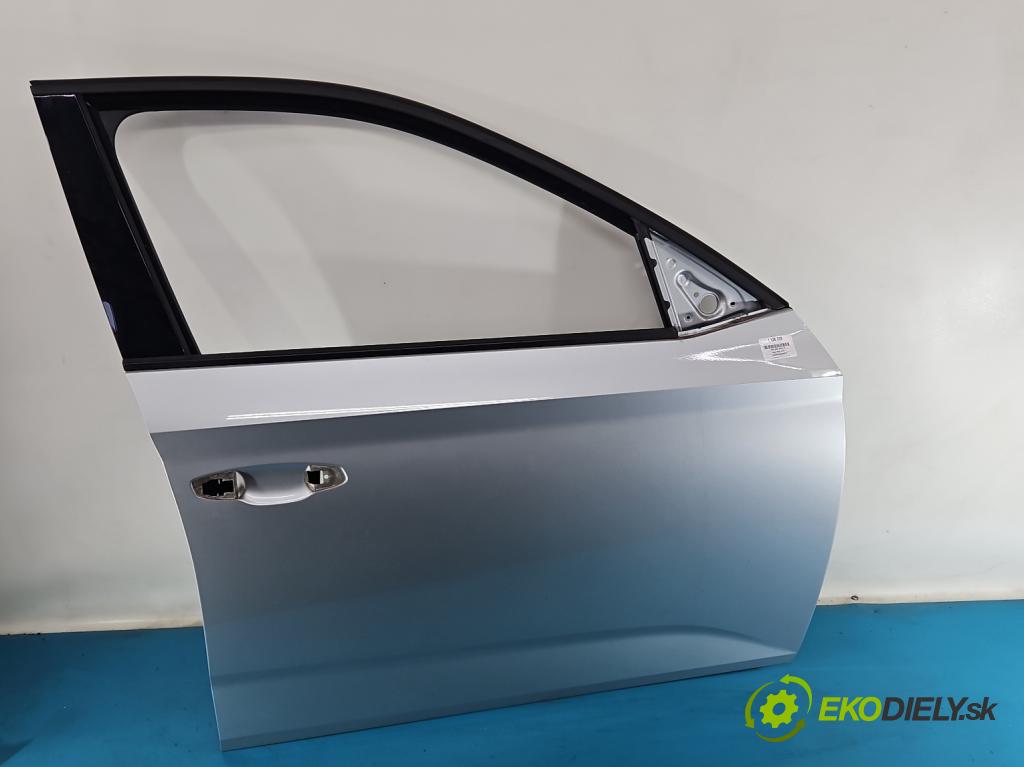 Skoda Scala 2019- 1.0 tsi 114 HP manual 84 kW 999 cm3 5- dvere predné pravé  (Kľučka dverí ostatné)