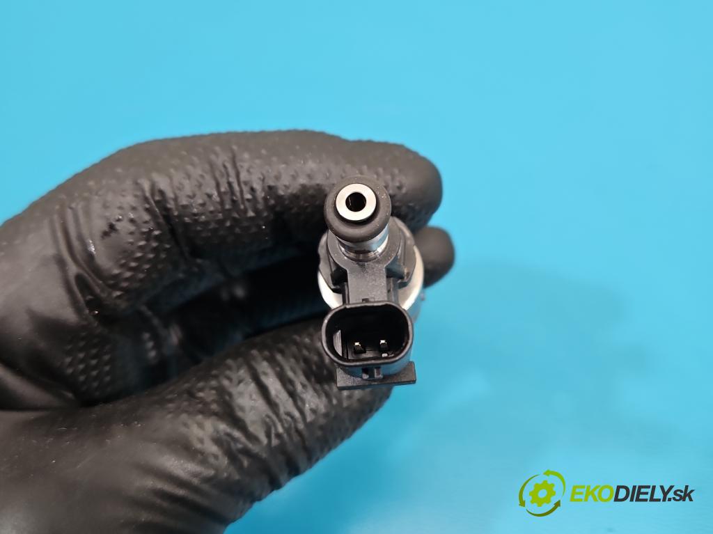 Skoda Octavia IV 2019- 1.5 TSI 150 HP automatic 110 kW 1498 cm3 5- vstrek 026150006Z (Vstrekovač paliva)