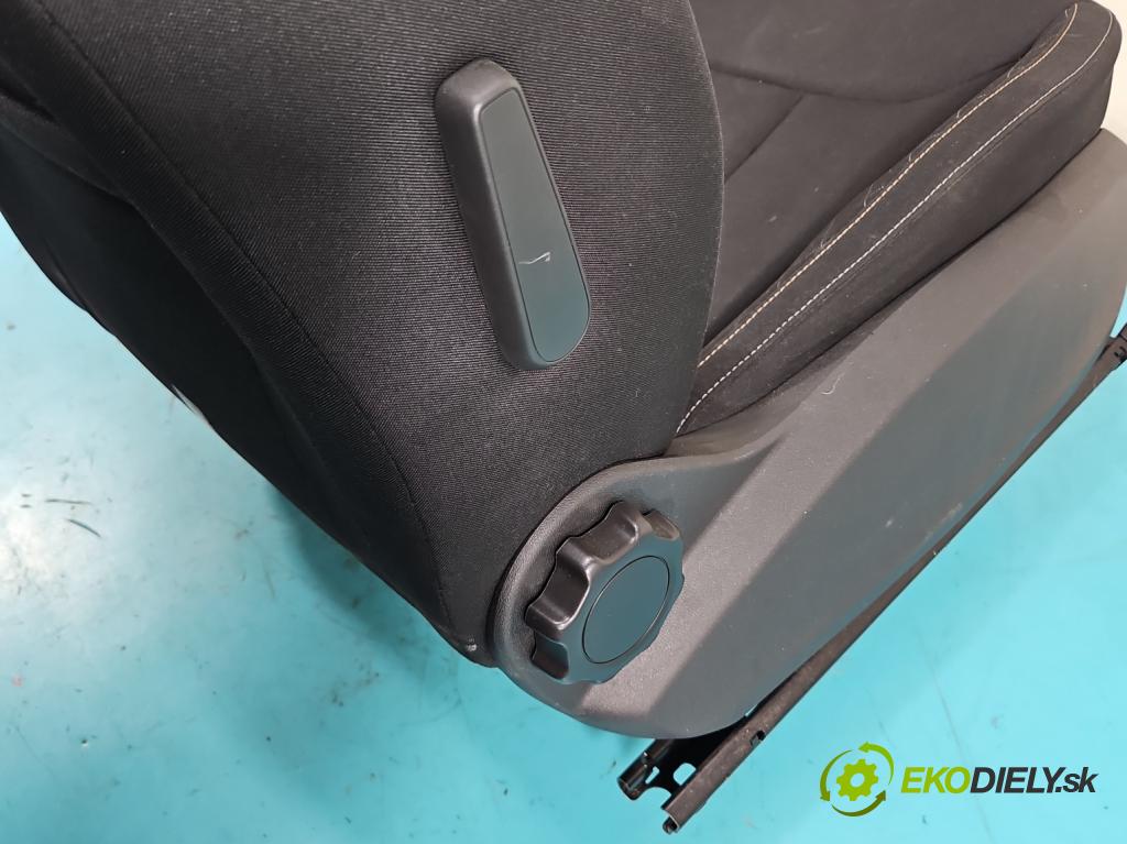 Skoda Scala 2019- 1.0 tsi 114 HP manual 84 kW 999 cm3 5- Sedačka pravý  (Sedadlo)