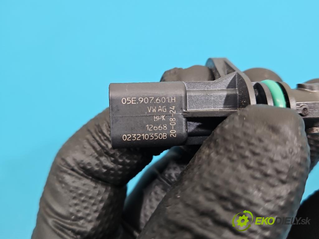 Skoda Octavia IV 2019- 1.5 TSI 150 HP automatic 110 kW 1498 cm3 5- snímač pozícia: válka načasovanie 05E907601H (Snímač polohy kľukového hriadeľa)