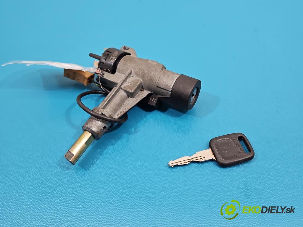 Audi 80 B4 1991-1994 2.0 8V 116 HP manual 85 kW 1984 cm3 4- Spínačka 8A0905851 (Spínacia skrinka)