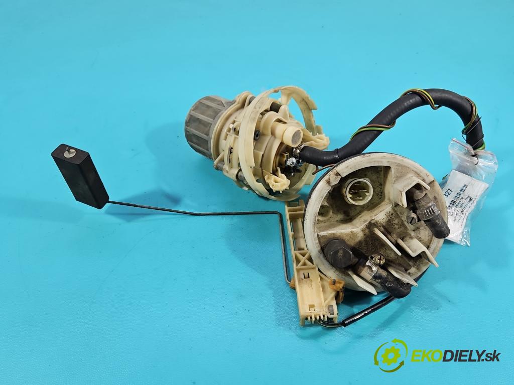 Audi 80 B4 1991-1994 2.0 8V 116 HP manual 85 kW 1984 cm3 4- čerpadlo palivo 8A0201319A
