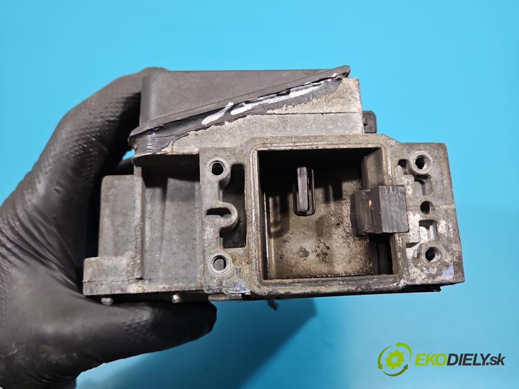 Audi 80 B4 1991-1994 2.0 8V 116 HP manual 85 kW 1984 cm3 4- průtokoměr:  (Váha vzduchu)