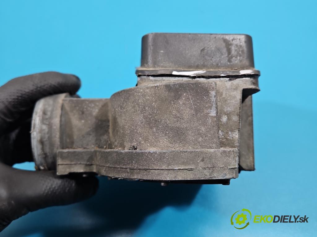 Audi 80 B4 1991-1994 2.0 8V 116 HP manual 85 kW 1984 cm3 4- průtokoměr:  (Váha vzduchu)