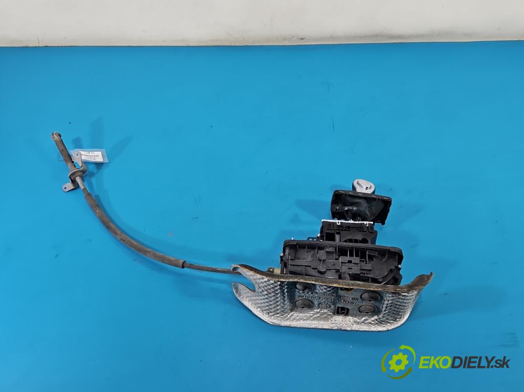 Audi Q5 2008-2016 2.0 TFSI 224hp automatic 165 kW 1984 cm3 5- Páka: Změny: stupeň,rýchlosť 8R1713041K (Rýchlostná páka (kulisa))