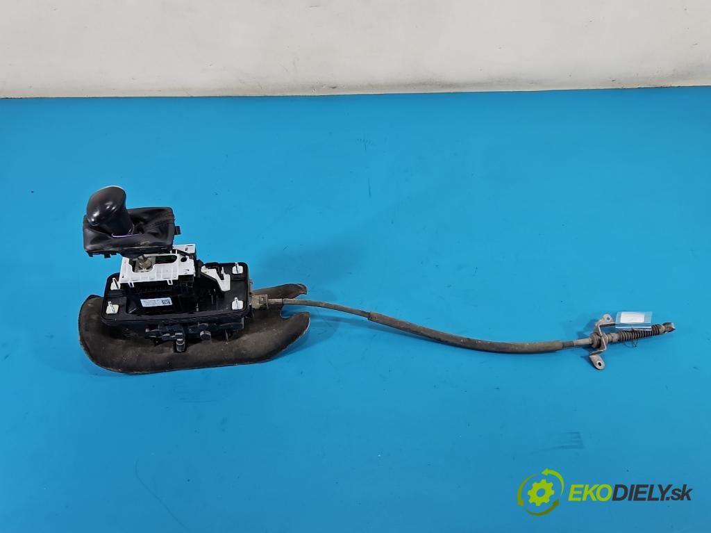 Audi Q5 2008-2016 2.0 TFSI 224hp automatic 165 kW 1984 cm3 5- Páka: Změny: stupeň,rýchlosť 8R1713041K (Rýchlostná páka (kulisa))