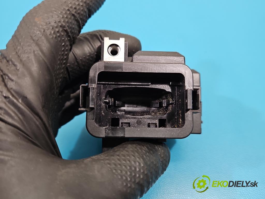 Audi Q5 2008-2016 2.0 TFSI 224hp automatic 165 kW 1984 cm3 5- Spínačka 8K0909131D (Spínacia skrinka)