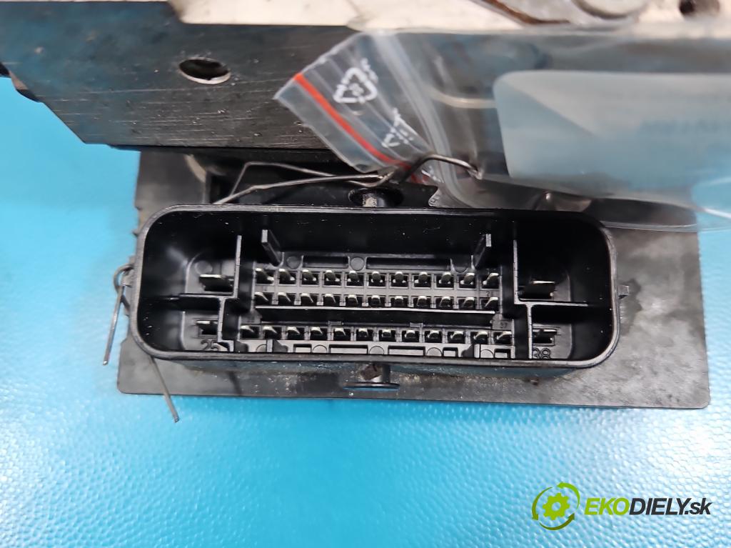 Audi Q5 2008-2016 2.0 TFSI 224 hp automatic 165 kW 1984 cm3 5- čerpadlo abs 8R0907379AM (Pumpa ABS)