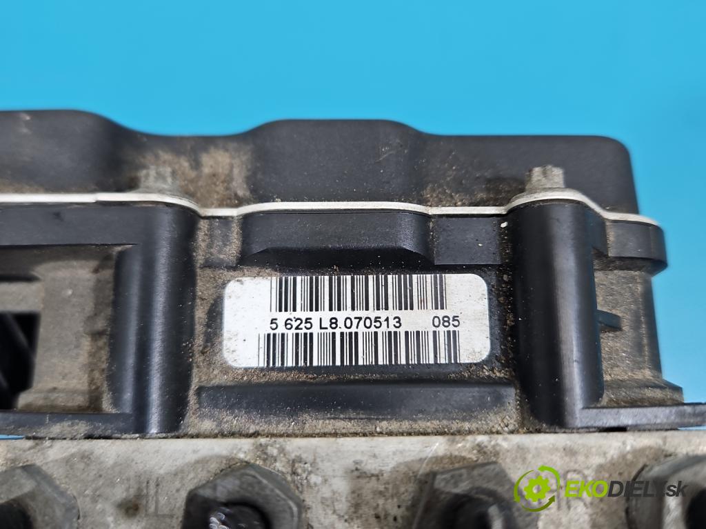 Audi Q5 2008-2016 2.0 TFSI 224 hp automatic 165 kW 1984 cm3 5- čerpadlo abs 8R0907379AM (Pumpa ABS)