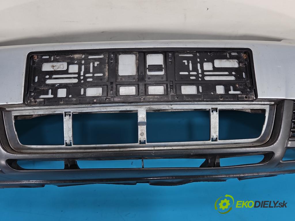 Audi A4 B6 2000-2004 2.0 20v 131 HP manual 96 kW 1984 cm3 4- nárazník predné  (Kľučka dverí ostatné)