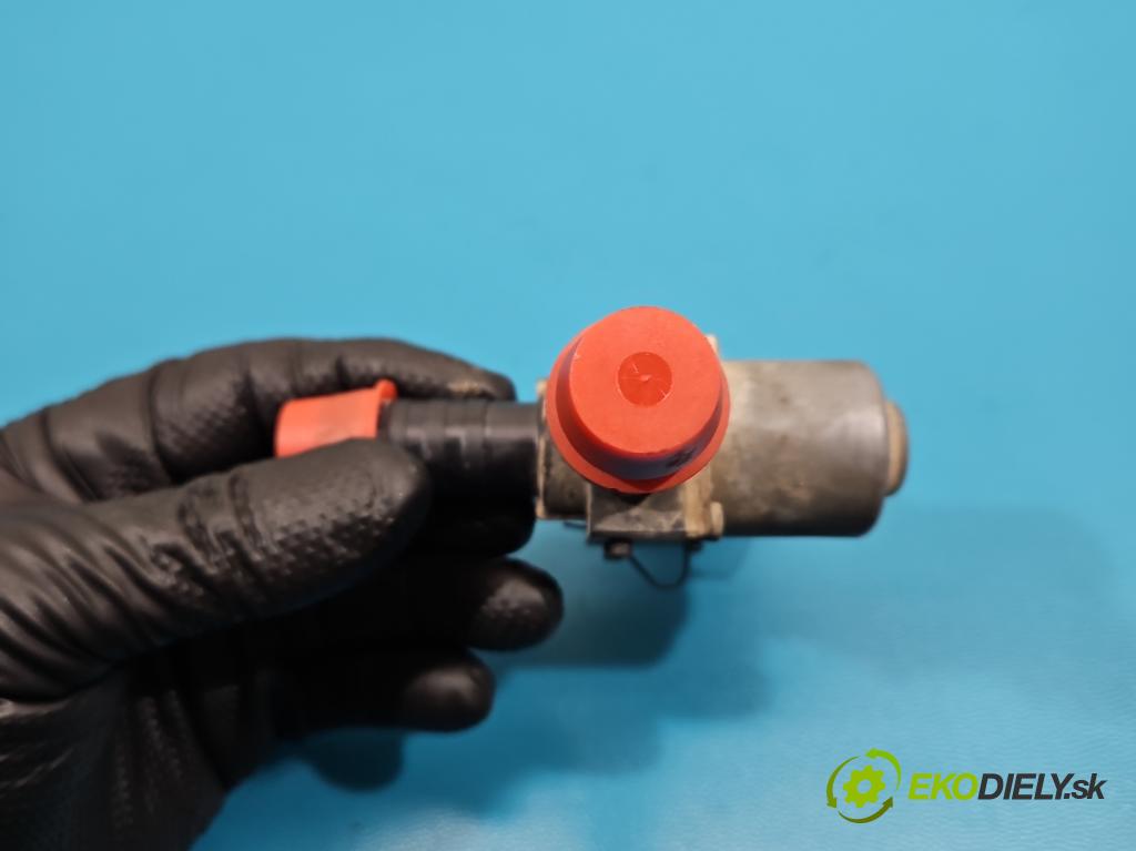 Ford Focus Mk4 2018- 1.5 TDCI 120 HP automatic 88 kW 1499 cm3 5- ventil voda: JX61-18495-BC