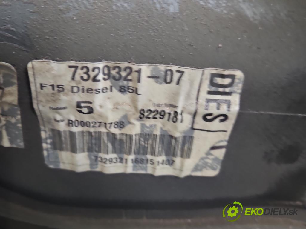 Bmw X5 F15 2013-2018 3.0d 258 HP automatic 190 kW 2993 cm3 5- Nádrž: palivo 8229181 (Palivová nádrž)