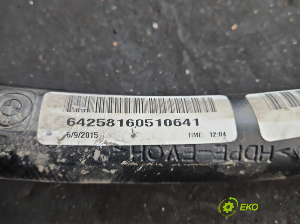 Bmw X5 F15 2013-2018 3.0d 258 HP automatic 190 kW 2993 cm3 5- Nádrž: palivo 8229181 (Palivová nádrž)