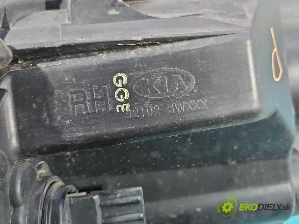 Kia Sportage III 2010-2015 1.6 GDI 135 HP manual 99 kW 1591 cm3 5- Reflektor: pravý  (Svetlo predné pravé)