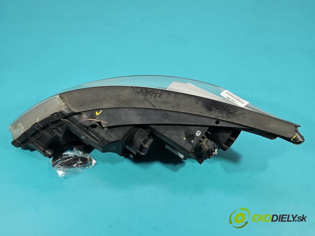 Kia Sportage III 2010-2015 1.6 GDI 135 HP manual 99 kW 1591 cm3 5- Reflektor: pravý  (Svetlo predné pravé)