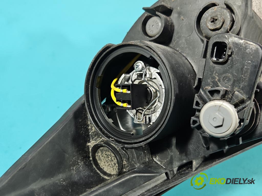 Kia Sportage III 2010-2015 1.6 GDI 135 HP manual 99 kW 1591 cm3 5- Reflektor: pravý  (Svetlo predné pravé)