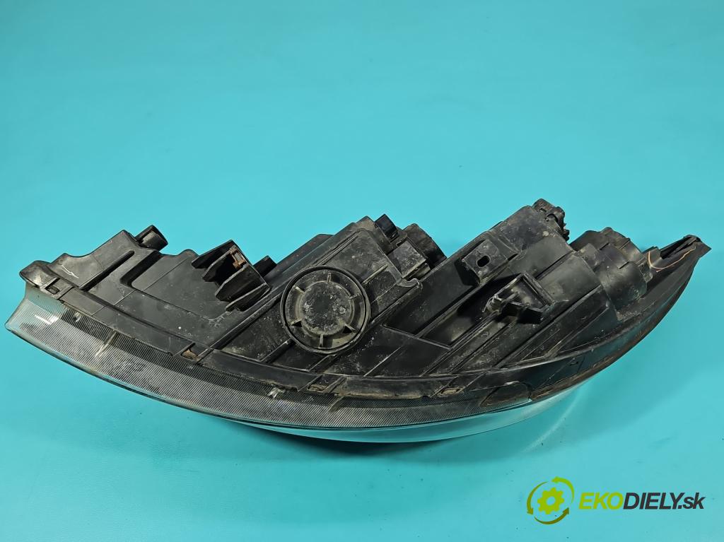 Kia Sportage III 2010-2015 1.6 GDI 135 HP manual 99 kW 1591 cm3 5- Reflektor: pravý  (Svetlo predné pravé)