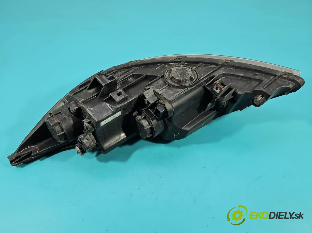Kia Sportage III 2010-2015 1.6 GDI 135 HP manual 99 kW 1591 cm3 5- Reflektor: pravý  (Svetlo predné pravé)