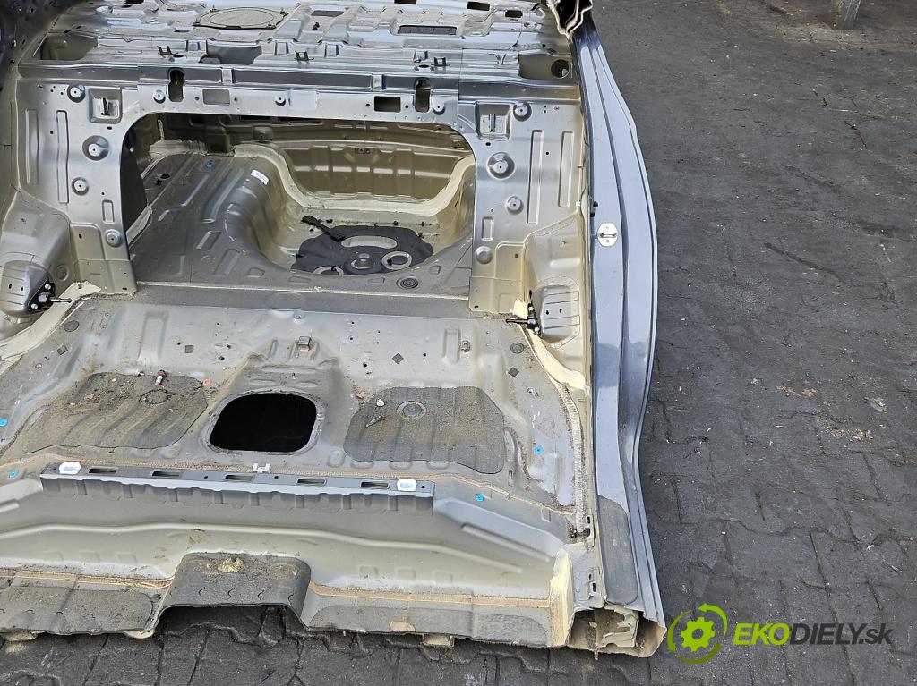 Hyundai Elantra VI 2015-2020 1.6 16V 128 HP automatic 94 kW 1591 cm3 4- blatník zadné ľavý