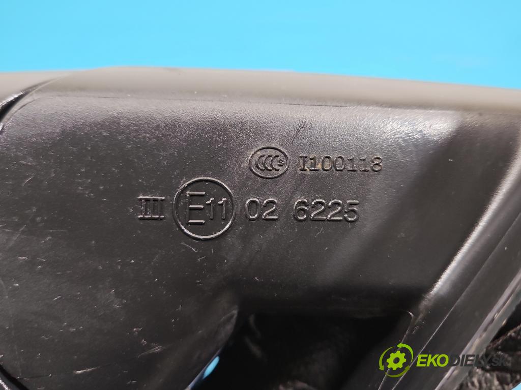 Vw Polo IV 9N 2001-2009 1.2 12V 69KM manual 51 kW 1198 cm3 5- zrkadlo pravé  (Kľučka dverí ostatné)