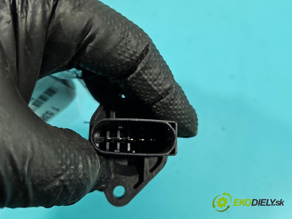 Bmw 3 E46 1998-2007 2.0d 150 hp automatic 110 kW 1995 cm3 4- váha vzduchu  (Snímač hmotnosti vzduchu)