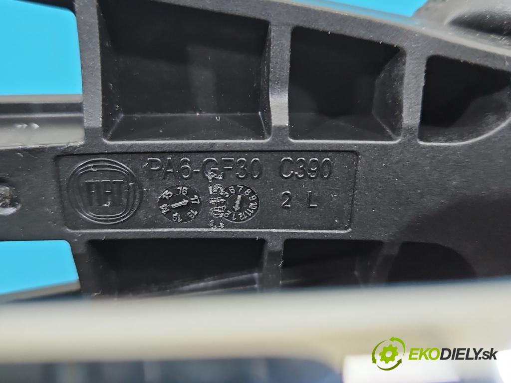 Fiat Tipo II 2015- 1.4 16v 95 HP manual 70 kW 1368 cm3 4- rukoväť predné ľavé mimo:  (Kľučka dverí vonkajšia predná ľavá)