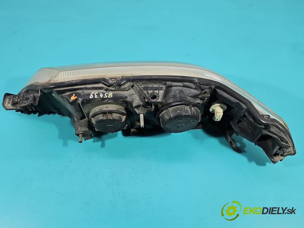 Renault Laguna II 2001-2007 1.8 16V 121KM manual 89 kW 1783 cm3 5- Reflektor: pravý  (Svetlo predné pravé)