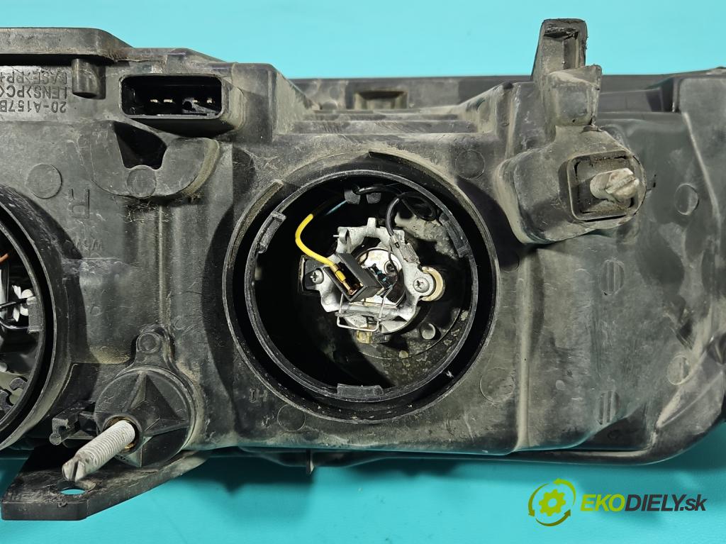 Renault Laguna II 2001-2007 1.8 16V 121KM manual 89 kW 1783 cm3 5- Reflektor: pravý  (Svetlo predné pravé)