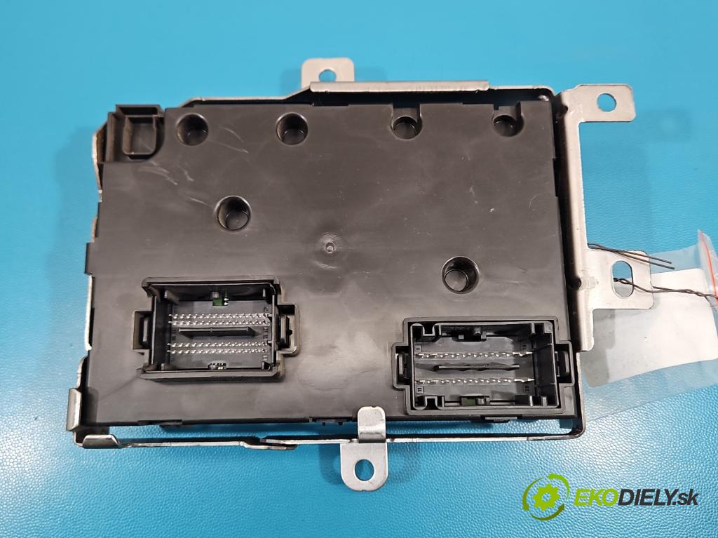 Fiat Tipo II 2015- 1.4 16v 95 hp manual 70 kW 1368 cm3 4- skříňka pojistková 00520657570 (Pojistková skříňka)