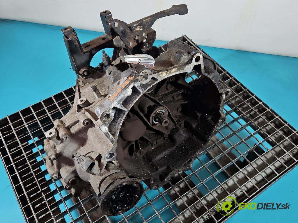 Vw Fox 1.2b 54 HP manual 40 kW 1198 cm3 3- prevodovka stupeň,rýchlosť manual JHN