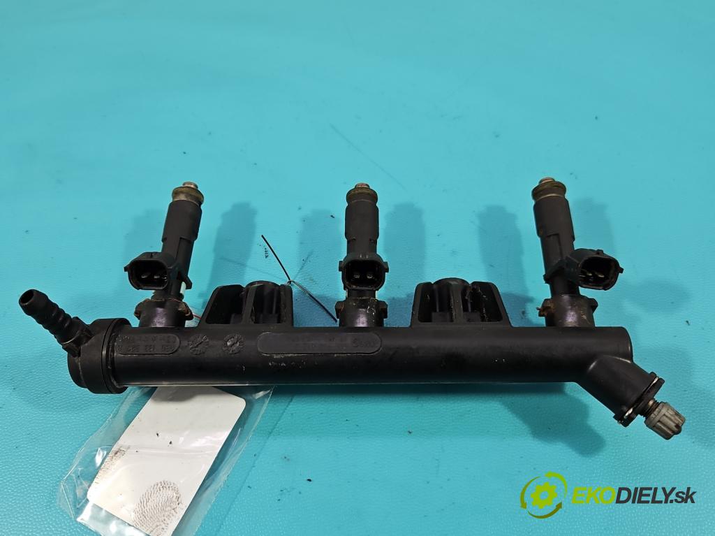 Vw Fox 1.2b 54 HP manual 40 kW 1198 cm3 3- vstrek 03D906031F (Vstrekovač paliva)