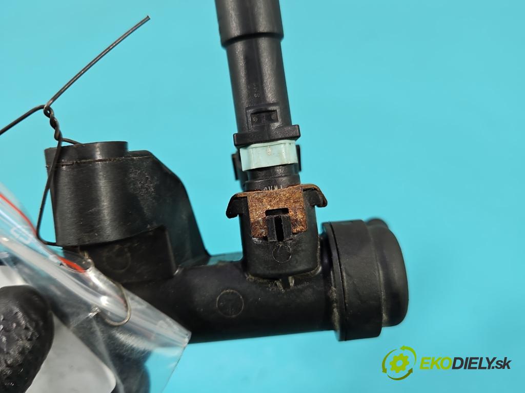 Vw Fox 1.2b 54 HP manual 40 kW 1198 cm3 3- vstrek 03D906031F (Vstrekovač paliva)