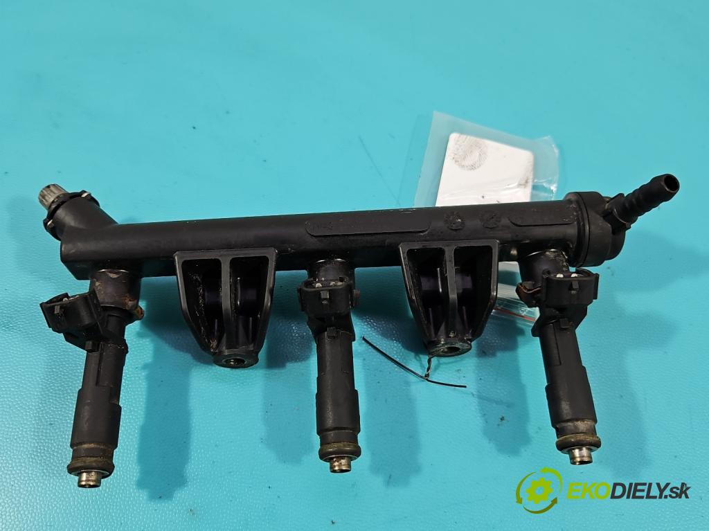 Vw Fox 1.2b 54 HP manual 40 kW 1198 cm3 3- vstrek 03D906031F (Vstrekovač paliva)