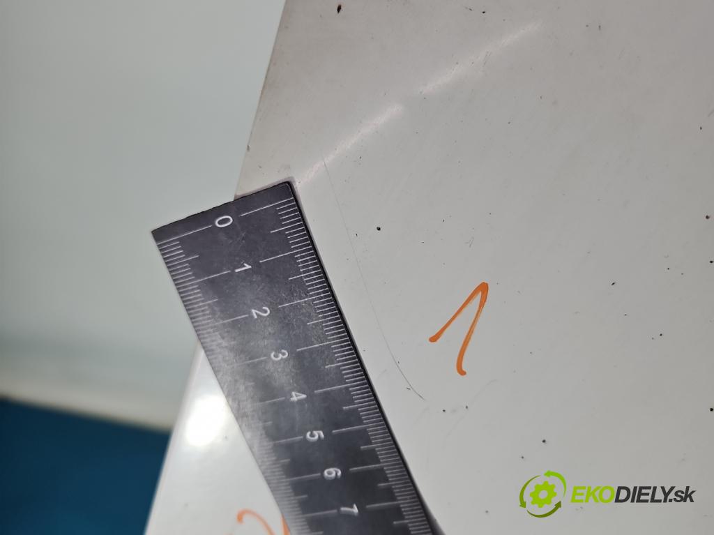 Vw LT II 1996-2006 2.5 tdi 109 hp manual 80 kW 2461 cm3 5- kapota přední