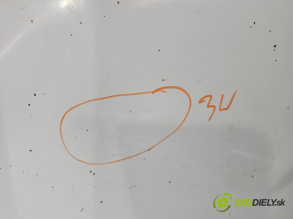 Vw LT II 1996-2006 2.5 tdi 109 hp manual 80 kW 2461 cm3 5- kapota přední