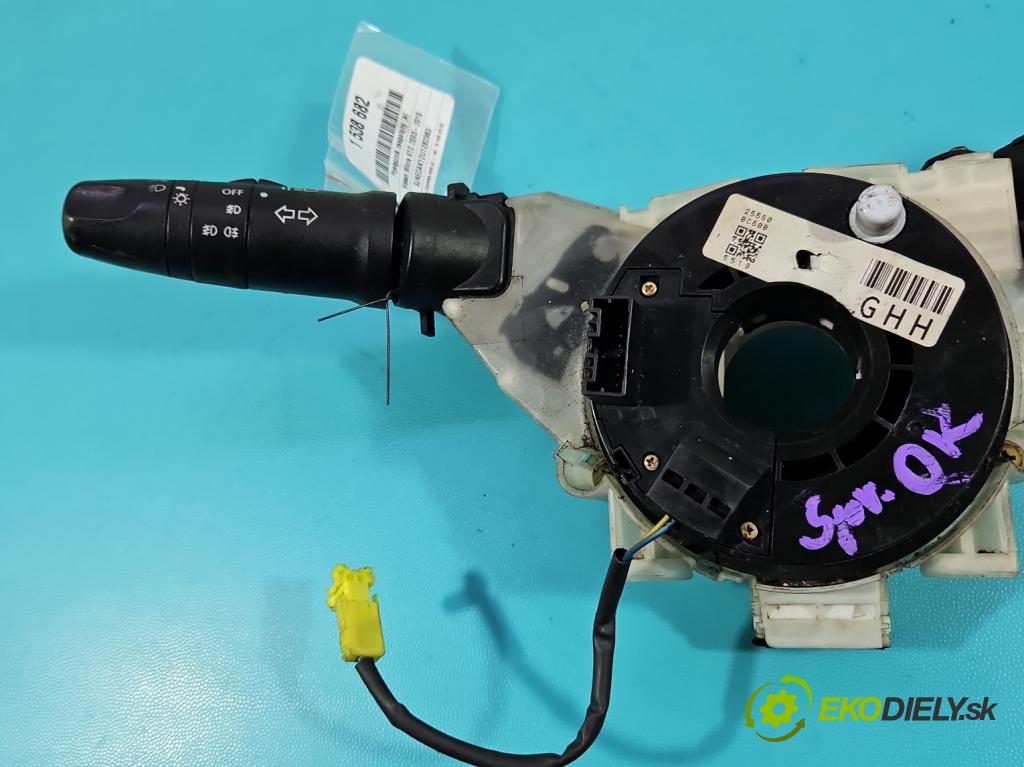 Nissan Micra K12 2003-2010 1.5 dci 65 HP manual 48 kW 1461 cm3 3- prepínač komplex:  (Prepínacie páčky pod volantom)