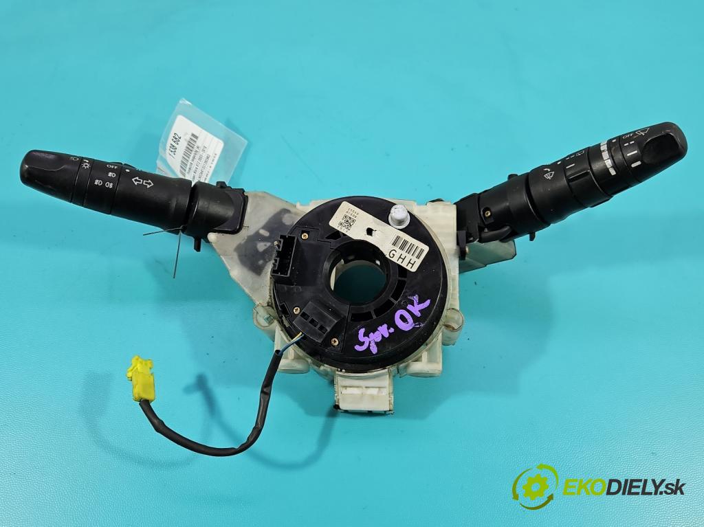 Nissan Micra K12 2003-2010 1.5 dci 65 HP manual 48 kW 1461 cm3 3- prepínač komplex:  (Prepínacie páčky pod volantom)