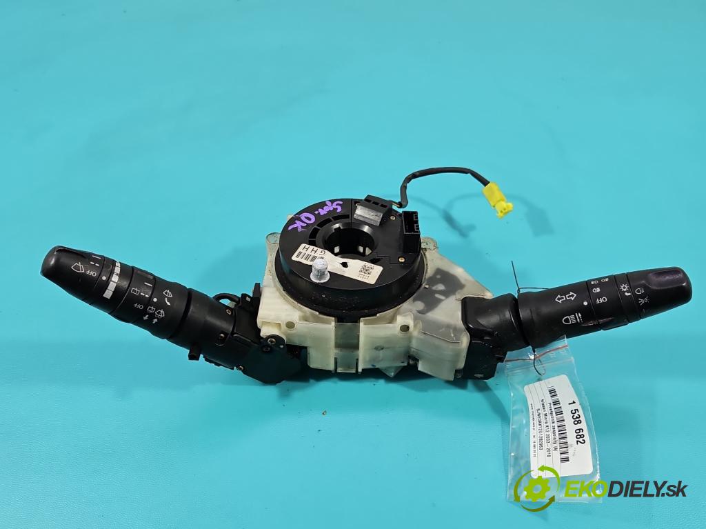 Nissan Micra K12 2003-2010 1.5 dci 65 HP manual 48 kW 1461 cm3 3- prepínač komplex:  (Prepínacie páčky pod volantom)