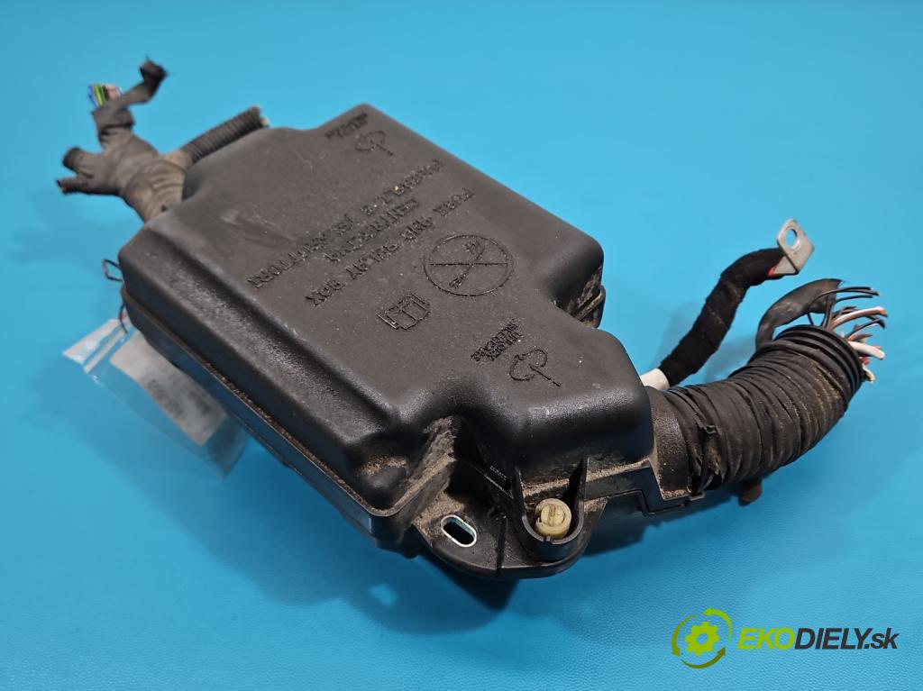 Fiat Tipo II 2015- 1.4 16v 95 hp manual 70 kW 1368 cm3 4- skříňka pojistková 51890355 (Pojistková skříňka)