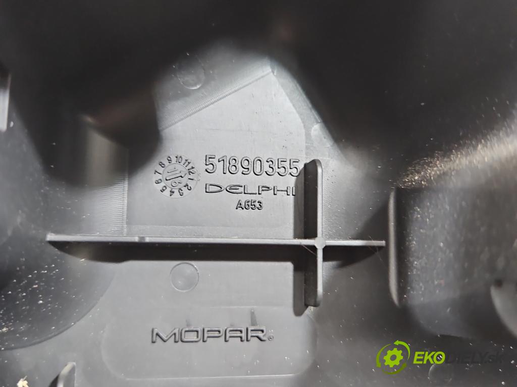 Fiat Tipo II 2015- 1.4 16v 95 hp manual 70 kW 1368 cm3 4- skříňka pojistková 51890355 (Pojistková skříňka)